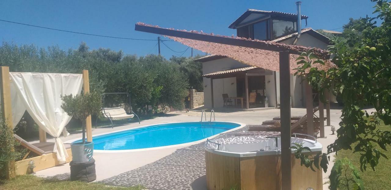 Stavlos Tsoukaládhes Exteriör bild